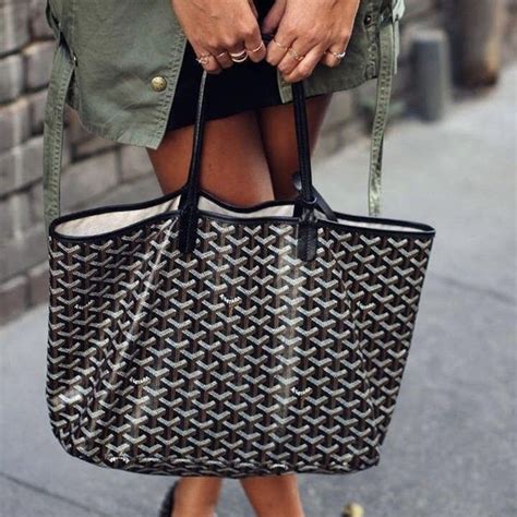 goyard tote history